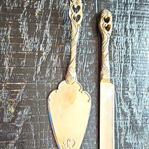 Vintage NEW Everlasting Elegance Heart Wedding Party Gold Silver Cake Server Set